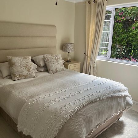 On Broadwalk Cottage Cape Town Eksteriør bilde